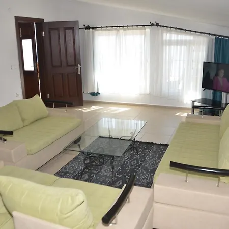 Villa Tulip